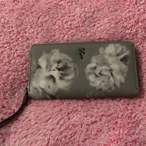 Simply Vera Wang Wallet